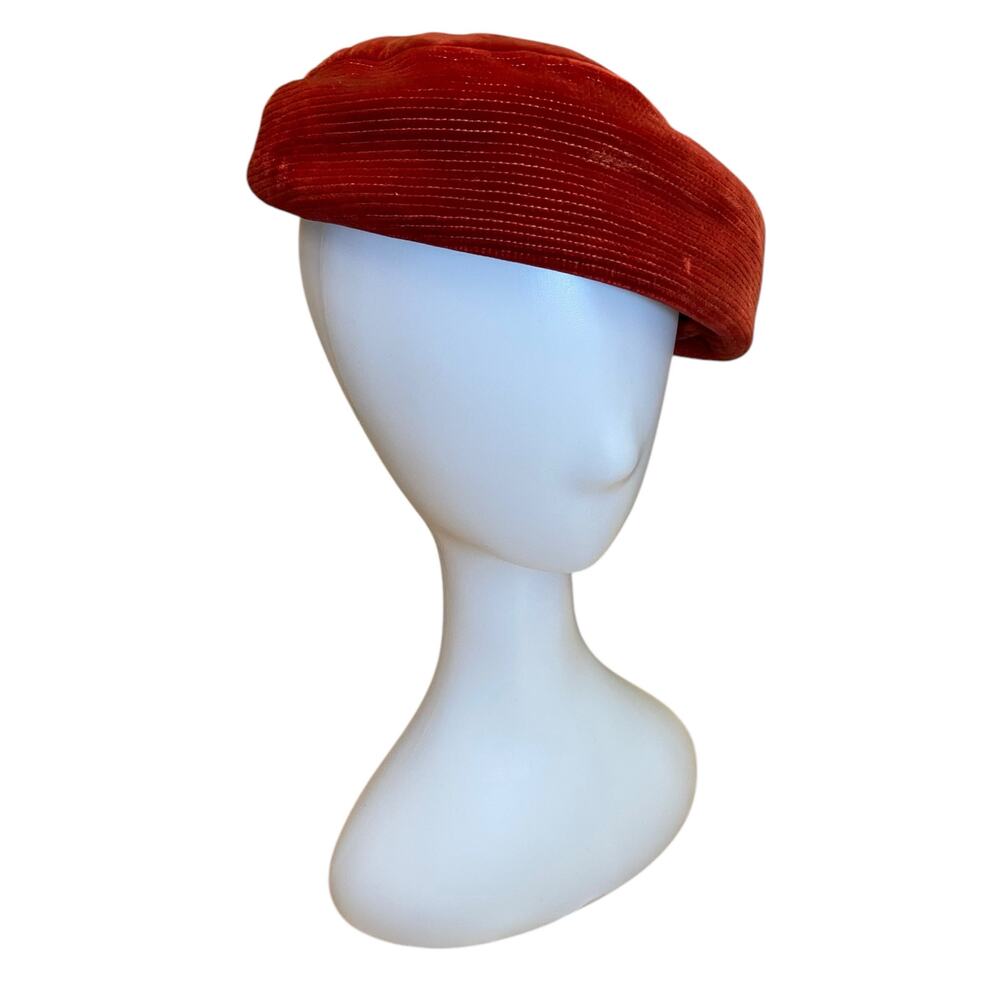 1950s Vintage Red Velvet Pillbox Beret Hat Bow Detail | Chapeaux Original